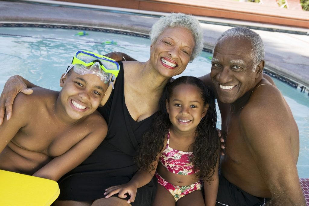 Grandkids visiting seniors