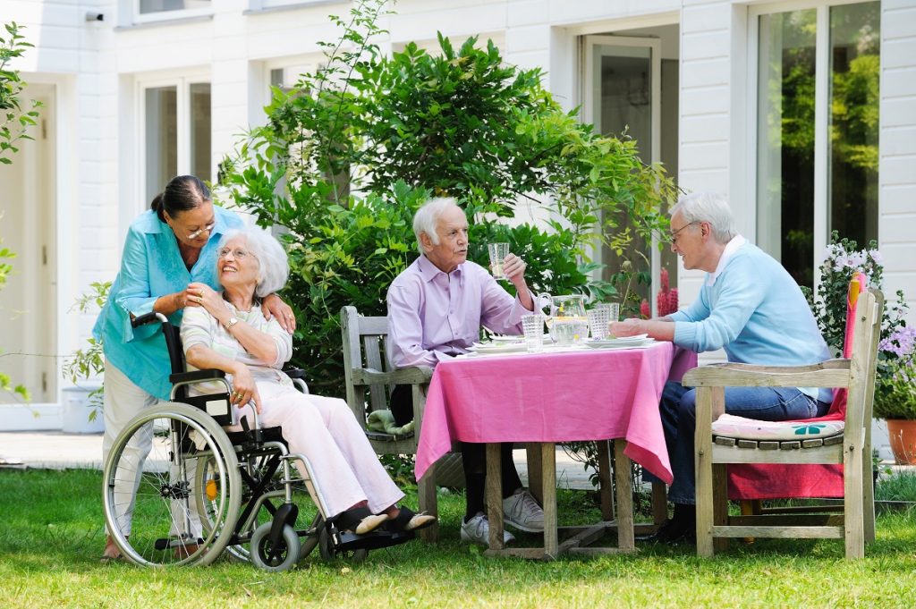 Outdoor dining at 55+ retirement community