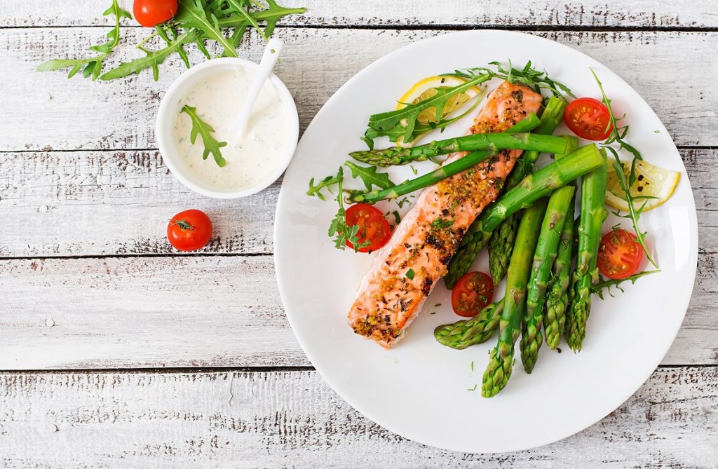 Salmon with asparagus