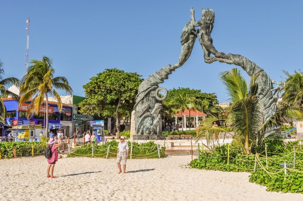 Seniors in Playa de Caremnt Mexico